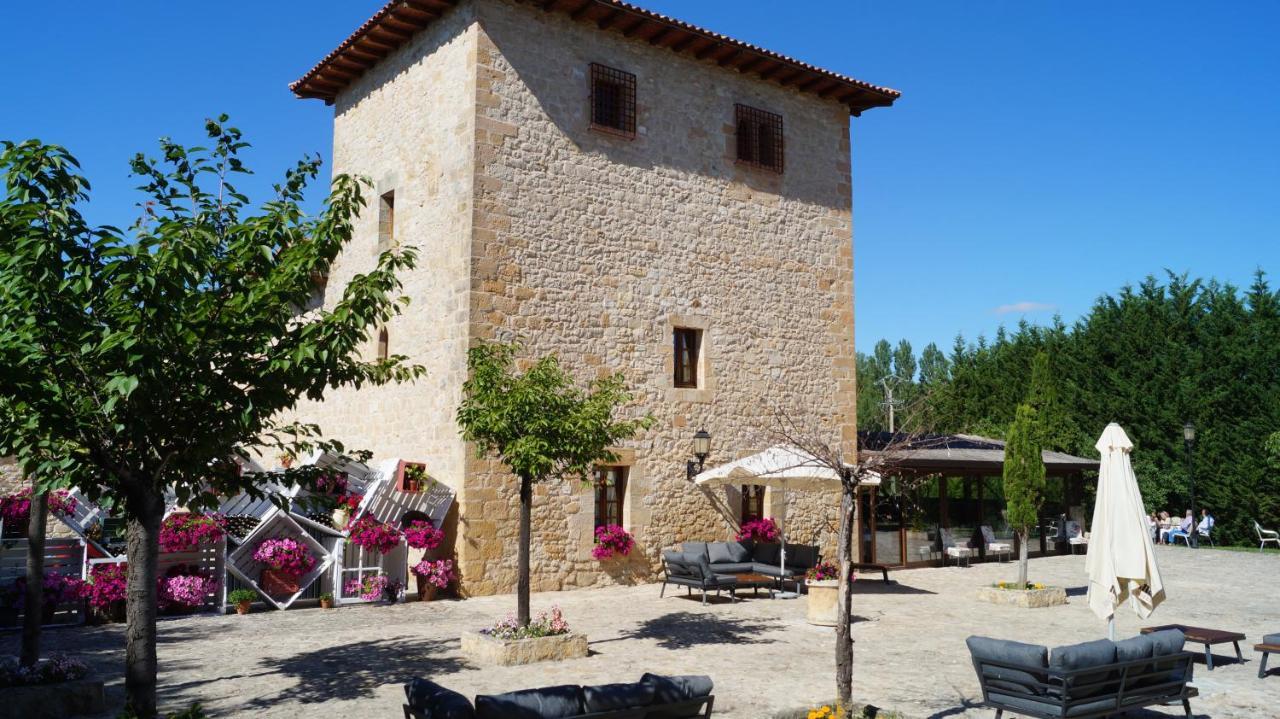 Posada Torre Palacio La Taxuela Villanueva la Lastra Exteriör bild