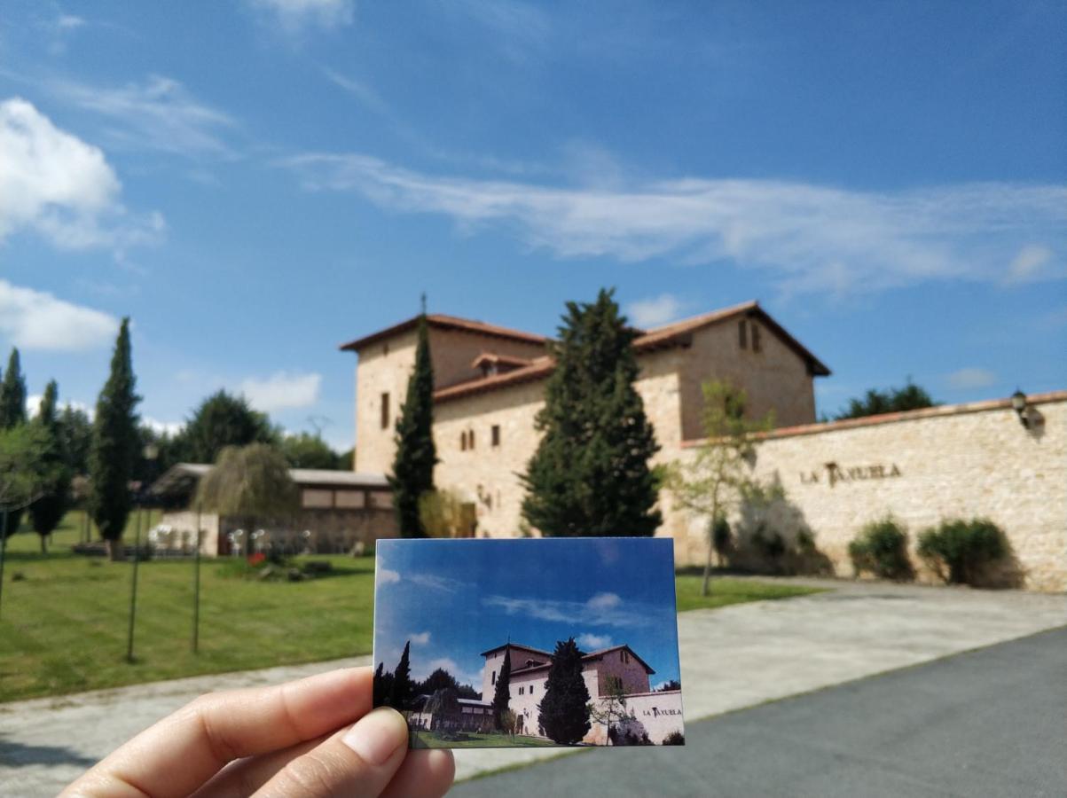 Posada Torre Palacio La Taxuela Villanueva la Lastra Exteriör bild