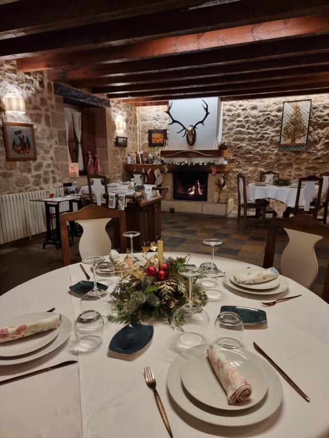 Posada Torre Palacio La Taxuela Villanueva la Lastra Exteriör bild