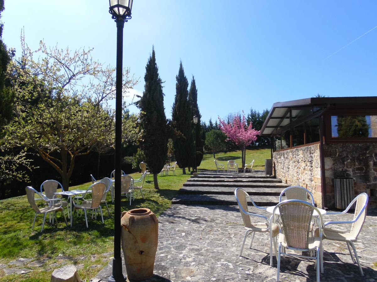 Posada Torre Palacio La Taxuela Villanueva la Lastra Exteriör bild