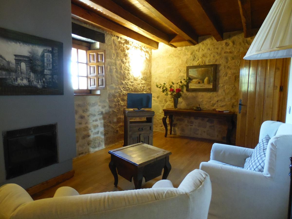 Posada Torre Palacio La Taxuela Villanueva la Lastra Exteriör bild