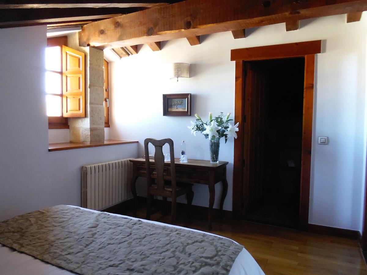 Posada Torre Palacio La Taxuela Villanueva la Lastra Exteriör bild